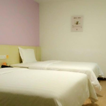 7Days Inn Wuhan Airport Panlong City Exterior foto