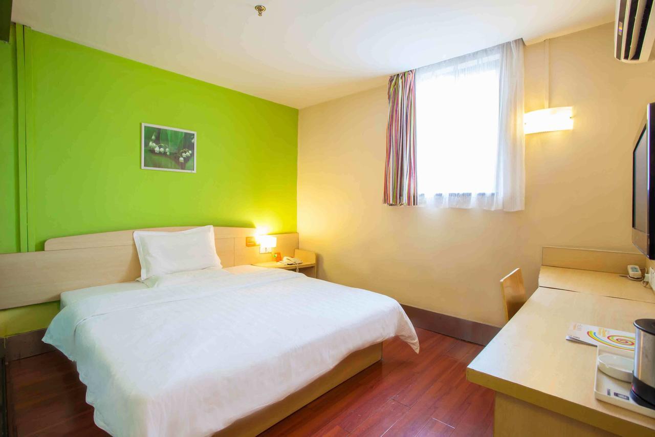 7Days Inn Wuhan Airport Panlong City Exterior foto